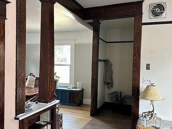 4th image of 504 Spring Ave