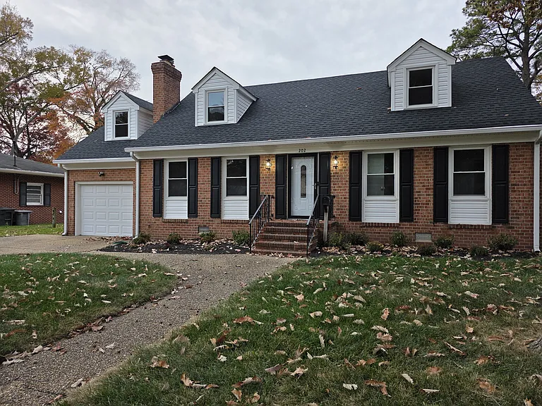 202 Ward Dr — Photo 2