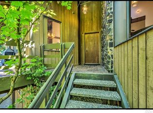 564 Klamath Dr, La Conner, WA 98257