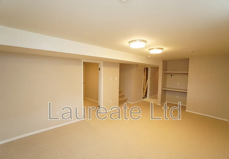2268 W Maplewood Ave — Photo 13