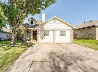 6733 Woodsmoke Way, Fort Worth, TX 76137