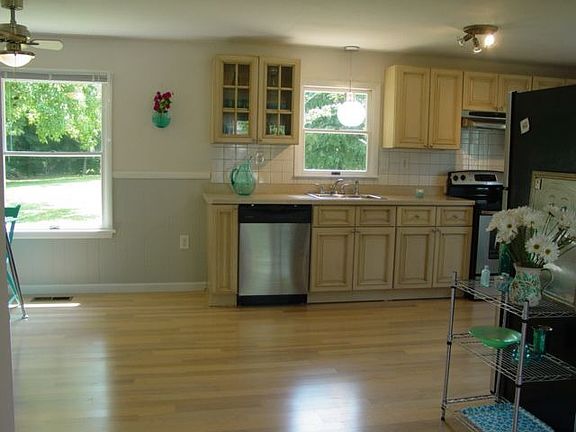 EVERYTHING BRAND NEW -HIGH END CABINETRY, COUNTERTOP & SS SINK, SS APPLIANCES,
