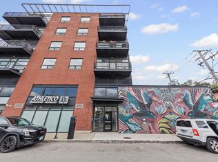 2045 W Concord Pl APT 301, Chicago, IL 60647
