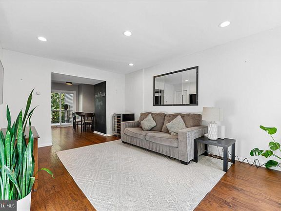 5th image of 13549 Deerwater Dr #7-B