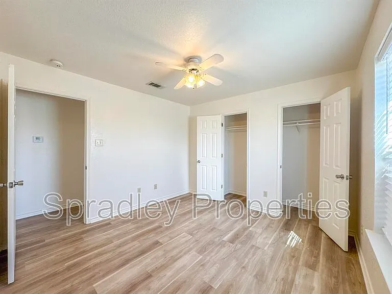 115 Lacey Lou Ln — Photo 8