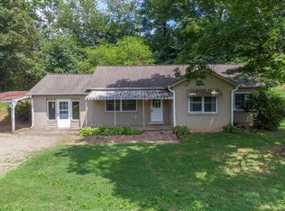 616 Addington Bridge Rd, Franklin, NC 28734