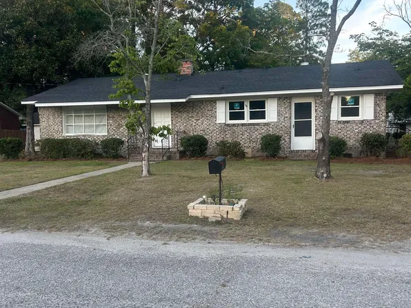 802 Esther St., Mullins, SC 29574