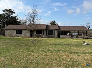 615 River Oaks Dr, Gatesville, TX 76528