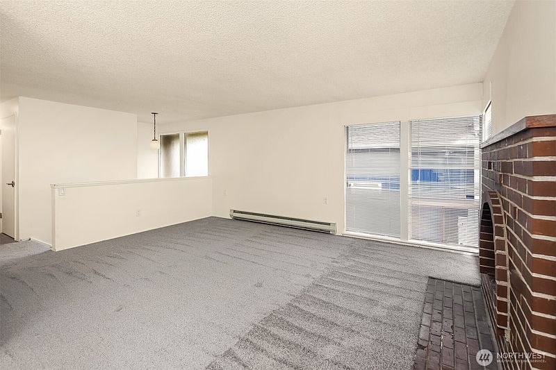 4th image of 326 NE 50th Street