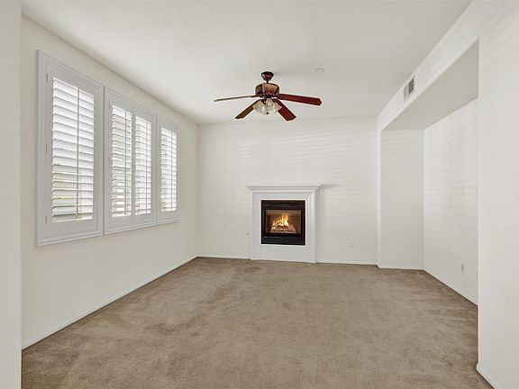 4th image of 26279 Iris Ave