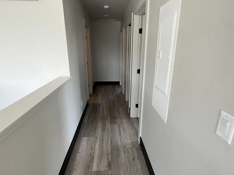 861 9th St W — Photo 22