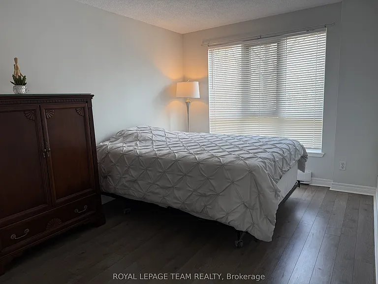 550 Cambridge St S #102 — Photo 16
