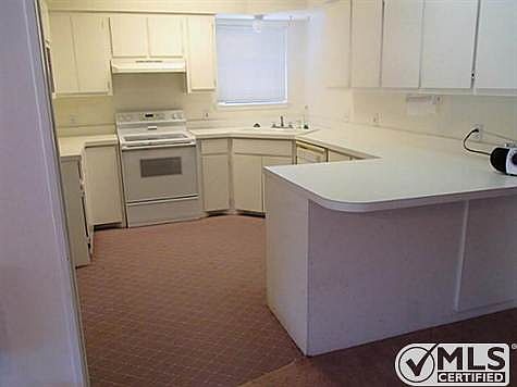 4th image of 124 Rose Ln