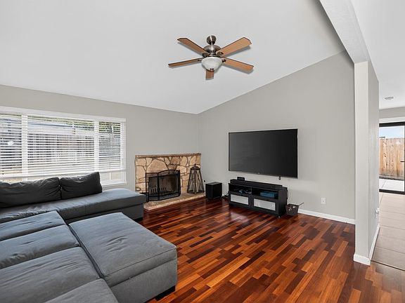 4th image of 7217 Springleaf Court