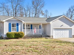 273 Golden Pond Ave, Oak Grove, KY 42262