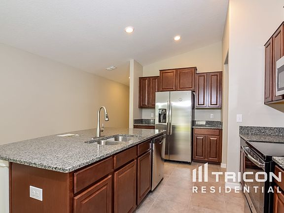 5th image of 10003 Rosemary Leaf Ln