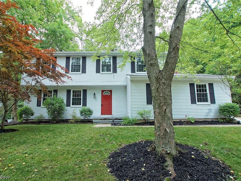 1st image of 423 Chelmsford Dr