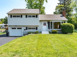 60 Willard Dr, Enfield, CT 06082