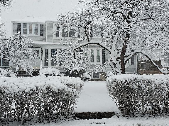 2nd image of 2223 Rockwell Ave