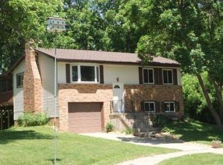 1610 Wild Oak Cir, Madison, WI 53713