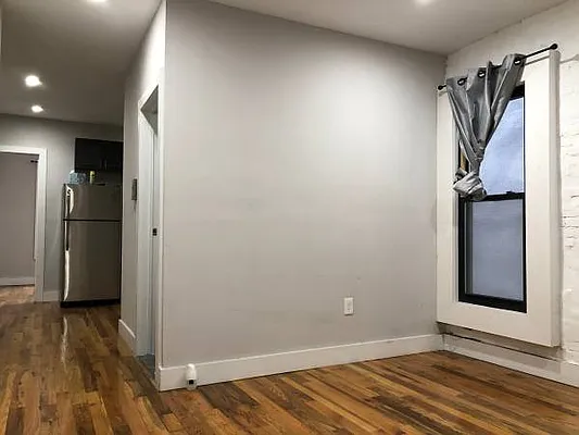 Rented by Premier Metro Realty Corp | media 49