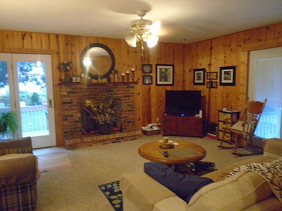 3rd image of 1318 Josephine St