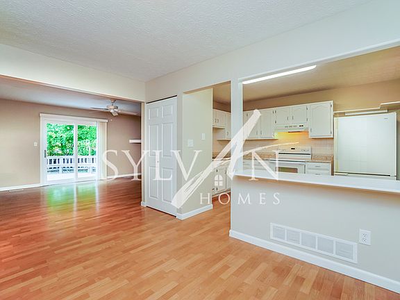 4th image of 2951 Stillmeadow Dr