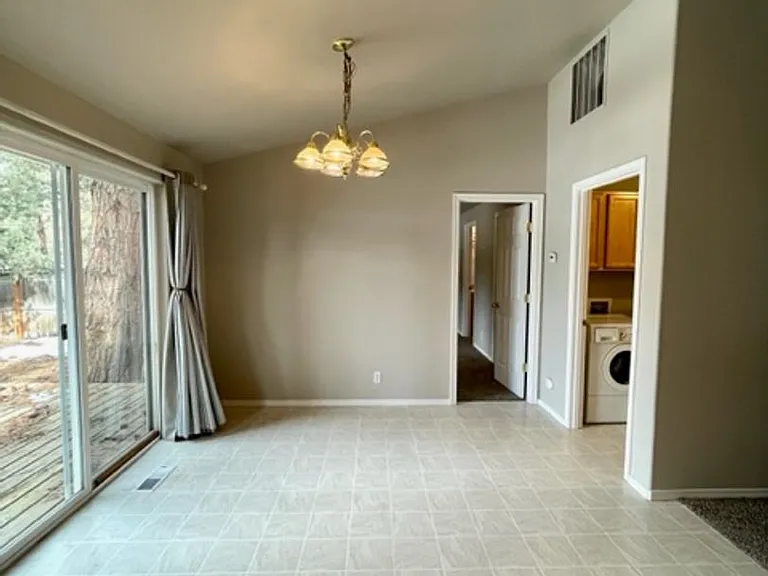 1157 SW Silver Lake Blvd — Photo 7