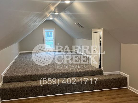 5th image of 137 Fairview Ave