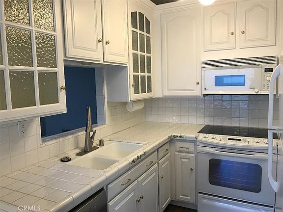 5th image of 5945 Armaga Spring Rd Unit B