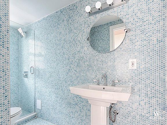 5th image of 288 Lexington Ave APT 9A
