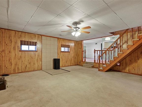 2nd image of 1709 Marie Ln