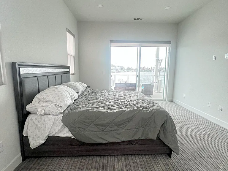 472 Halcyon Pl — Photo 23