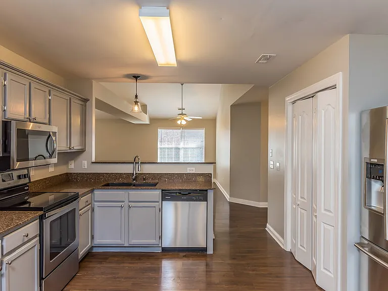 208 Ben Alex Ct — Photo 7