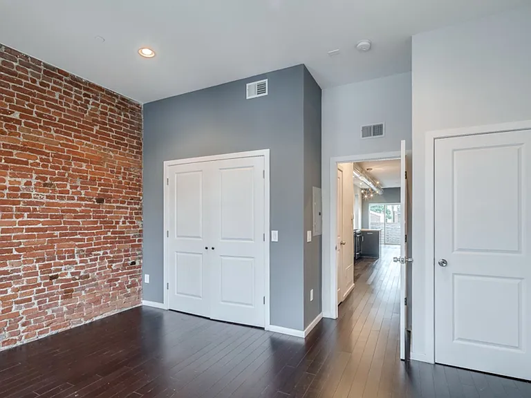 927 N 2nd Street — Photo 7