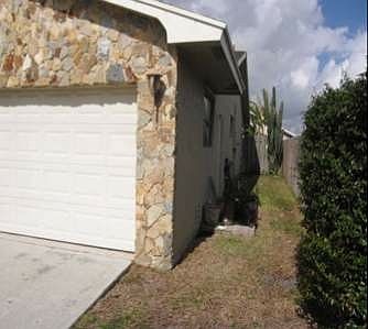 5th image of 2843 SW 13th Dr