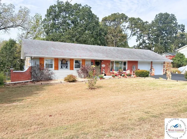 837 Woodlawn Dr, Warsaw, MO 65355