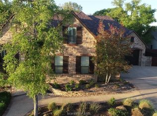 3303 Willow Ridge Dr, Bryan, TX 77807