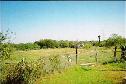 2nd image of 14990 S HWY 281
