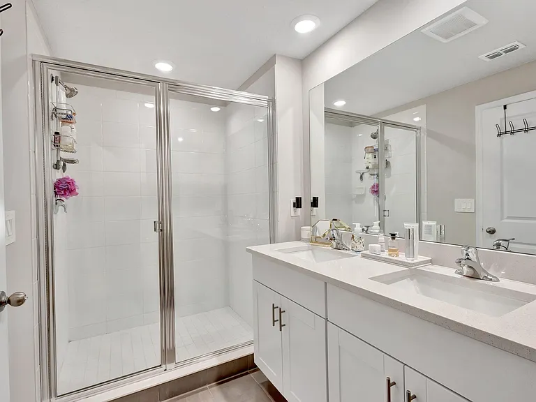 345 SE Angler Dr — Photo 34