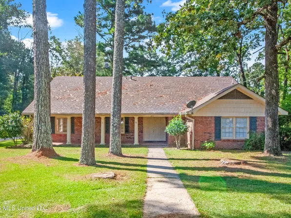 271 Woodland Dr, Forest, MS 39074