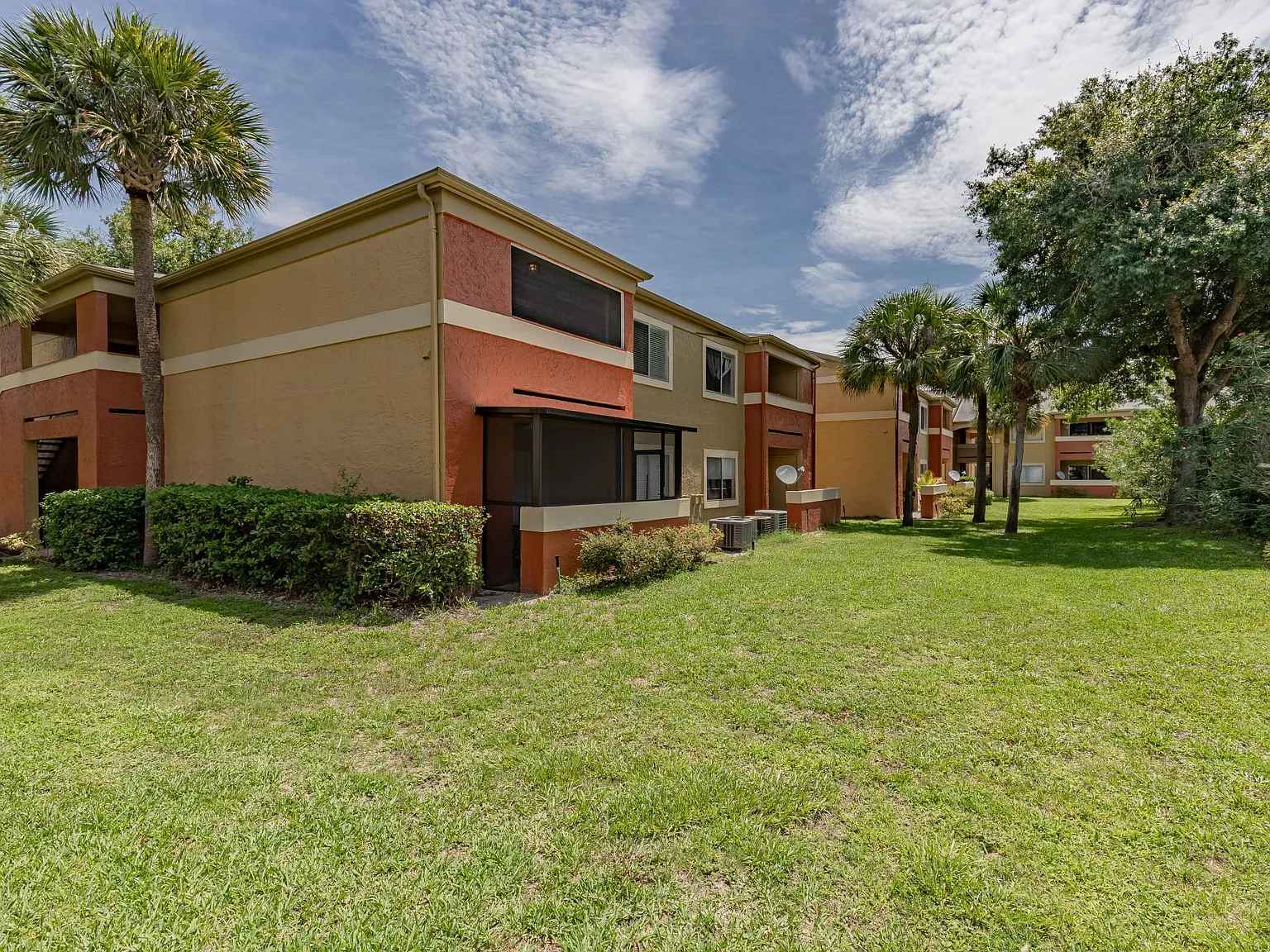 2 bed, 1140 sqft, $1,450 — Photo 2