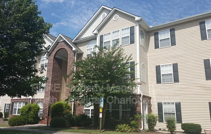2 bed, 2.0 bath, 1150 sqft, $1,229 — Photo 3
