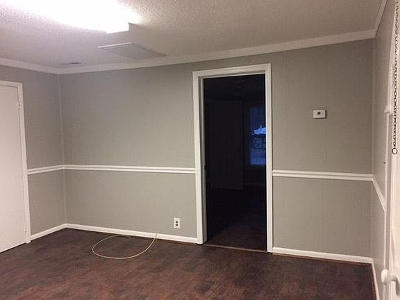 Kitchen View 4 (13'6"x13'6")