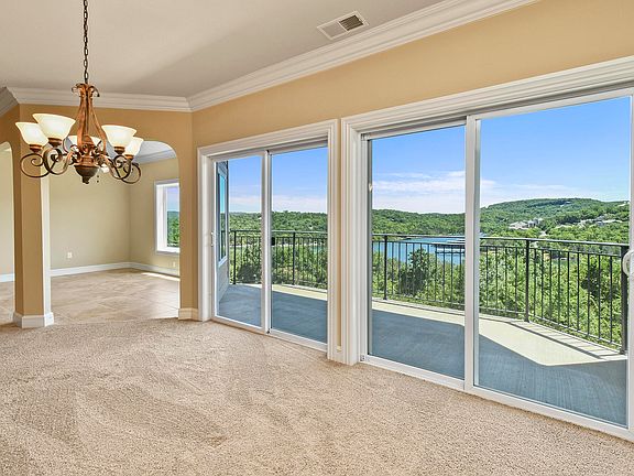 5th image of 245 Cove Crest #202