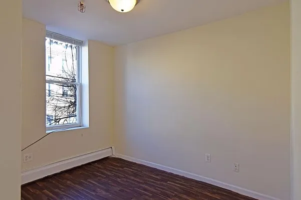 Rented by Evergreen Realty & Investments | media 18