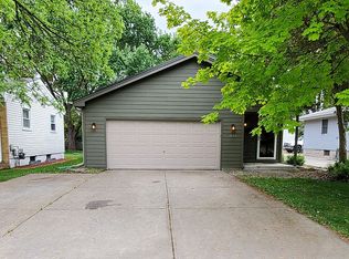 4424 Toledo Ave N, Robbinsdale, MN 55422