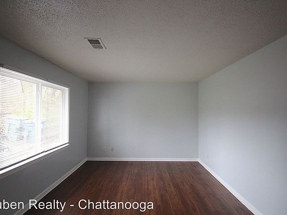 3rd image of 6221 Hansley Dr #A