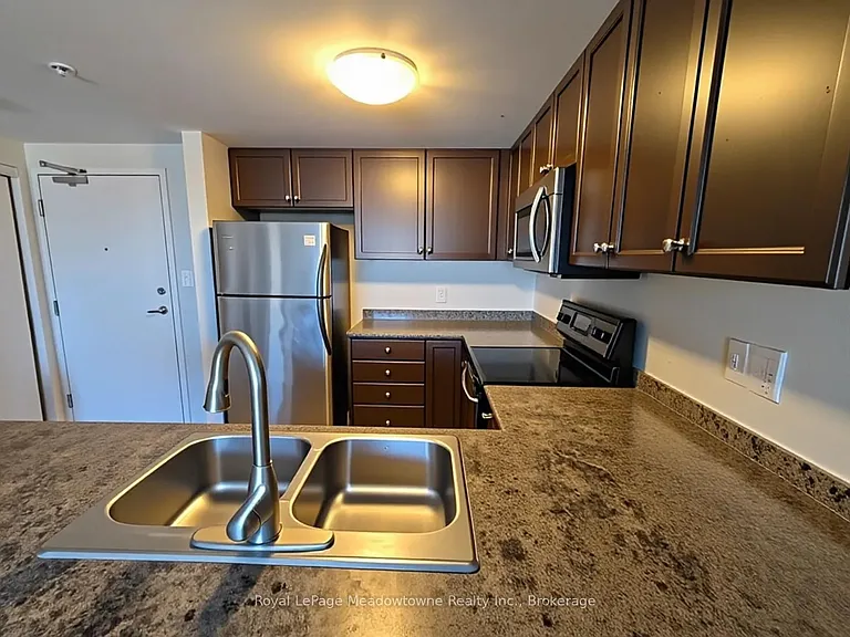 43 Goodwin Dr #307 — Photo 9