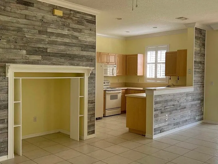 274 River Bluff Ln — Photo 1